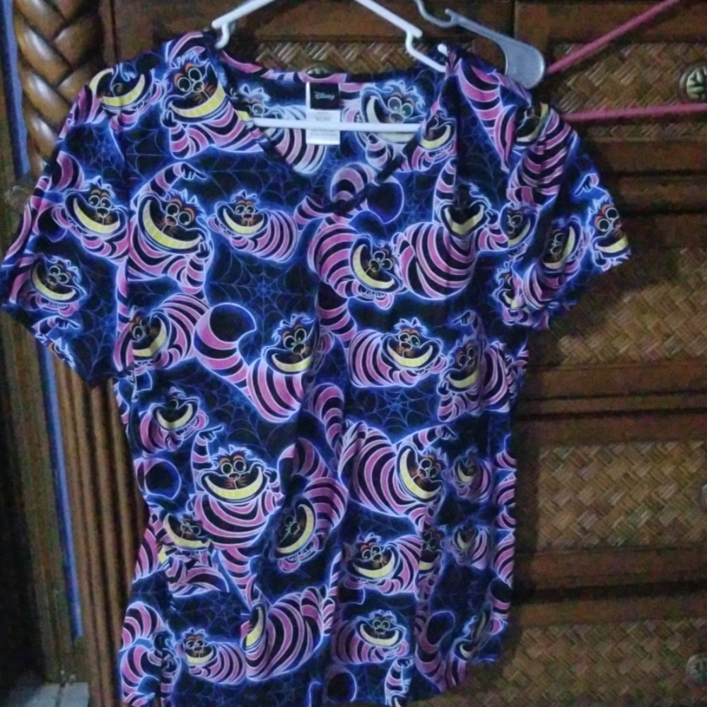 Disney scrub xl